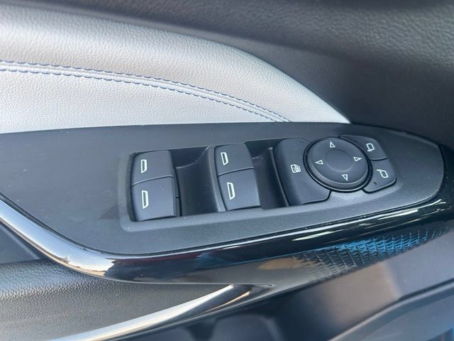 Used 2026 Chevrolet Trax LT w/ Driver Confidence Package FWD image 24