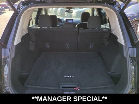 Used 2025 Nissan Rogue SV AWD/4WD image 12