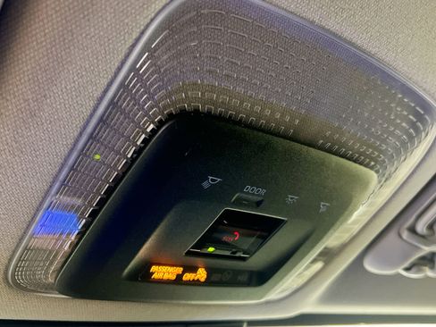 New 2026 Toyota Prius Plug-In Hybrid FWD image 22