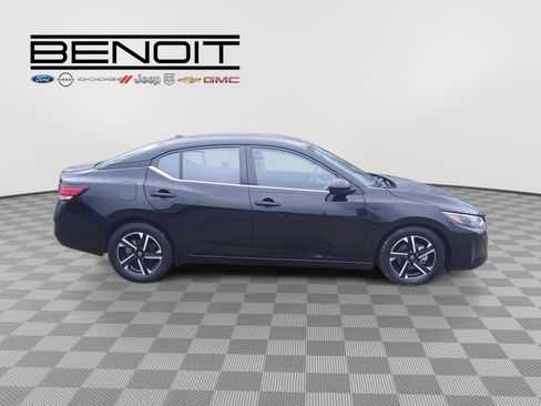 Used 2024 Nissan Sentra SV image 4