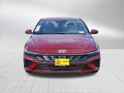 Used 2025 Hyundai Elantra SEL FWD image 2