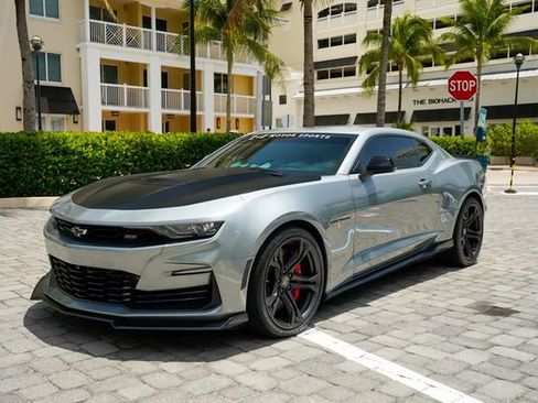 Used 2023 Chevrolet Camaro SS RWD image 2