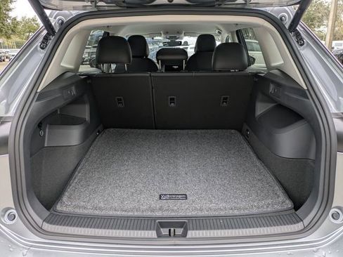 New 2026 Volkswagen Tiguan SE image 12