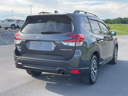 Certified 2024 Subaru Forester Premium AWD/4WD image 3