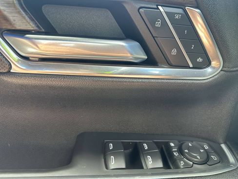 Used 2024 Chevrolet Silverado 2500 High Country w/ Technology Package AWD/4WD image 33