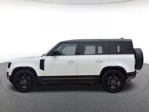 Used 2025 Land Rover Defender 110 X-Dynamic SE AWD/4WD image 8
