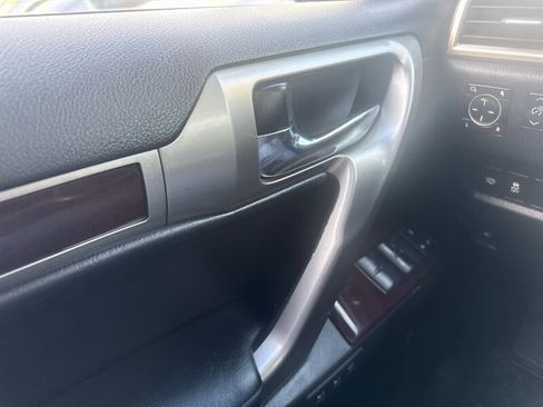 Used 2015 Lexus GX 460 Luxury image 43