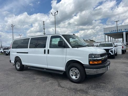 New 2025 Chevrolet Express 3500 Extended RWD image 1