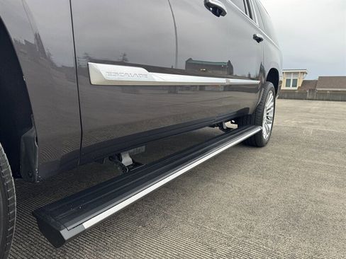 Used 2016 Cadillac Escalade ESV Platinum image 15