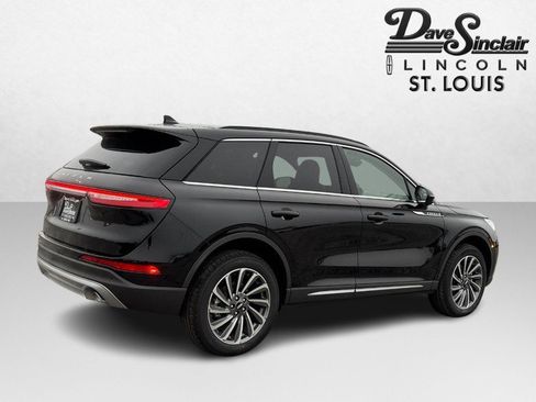 New 2026 Lincoln Corsair Reserve image 5