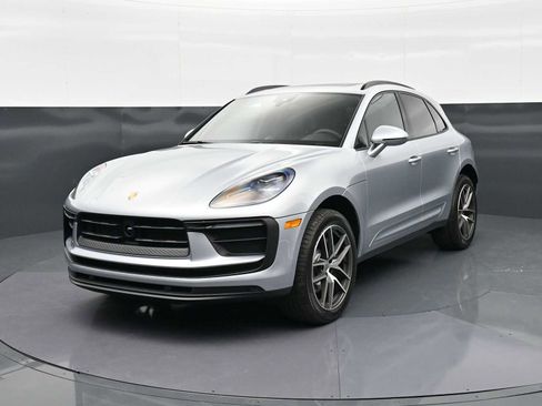 New 2026 Porsche Macan image 1
