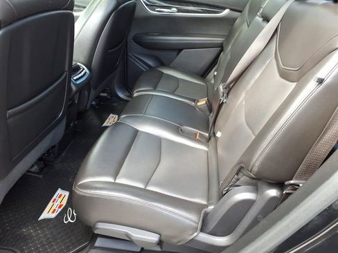 Certified 2022 Cadillac XT6 Premium Luxury AWD/4WD image 17