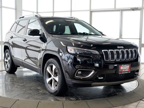 Used 2021 Jeep Cherokee Limited w/ Elite Package image 2