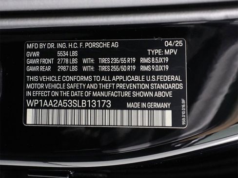 Used 2025 Porsche Macan image 19