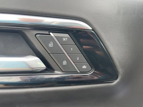 Used 2025 Chevrolet Tahoe RST w/ Comfort Package AWD/4WD image 17