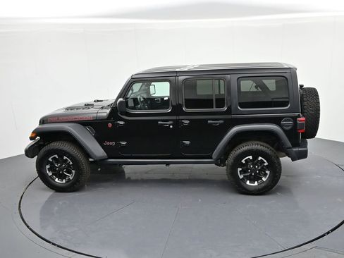 Used 2025 Jeep Wrangler Unlimited Rubicon image 18