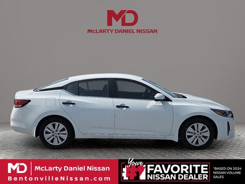 Used 2025 Nissan Sentra S image 6
