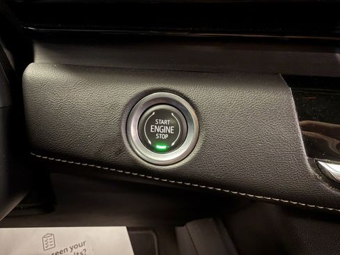 Used 2023 Cadillac Escalade ESV Luxury image 17