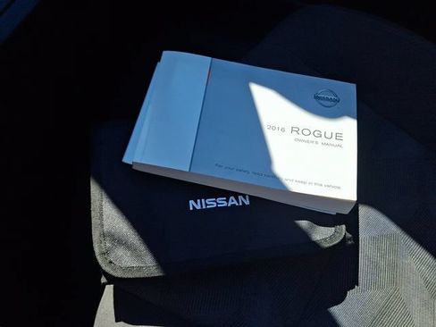 Used 2016 Nissan Rogue SV AWD/4WD image 24
