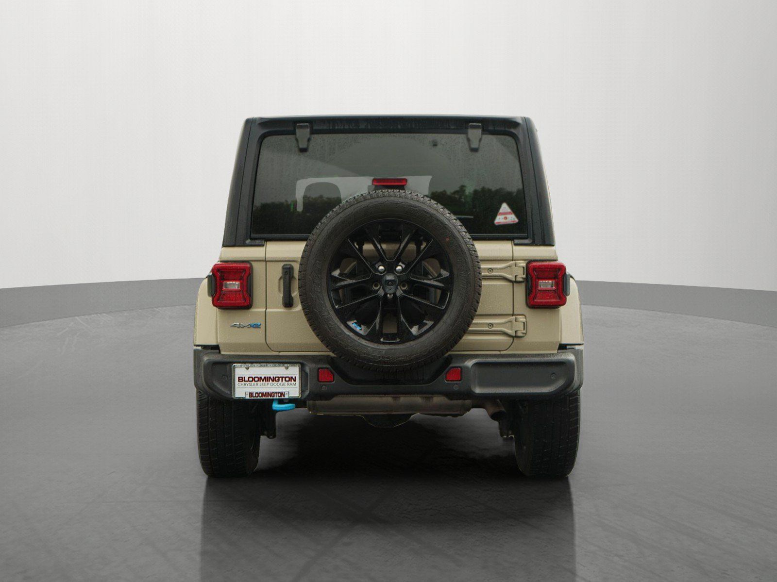 Used 2022 Jeep Wrangler Unlimited Sahara w/ Cold Weather Group AWD/4WD image 6