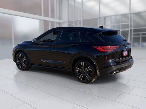 Used 2021 INFINITI QX50 Luxe w/ Appearance Package image 4