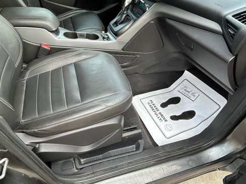 Used 2015 Ford Escape SE w/ Leather Comfort Package AWD/4WD image 12