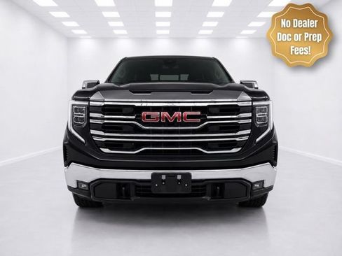 Used 2023 GMC Sierra 1500 SLT w/ SLT Premium Package AWD/4WD image 2