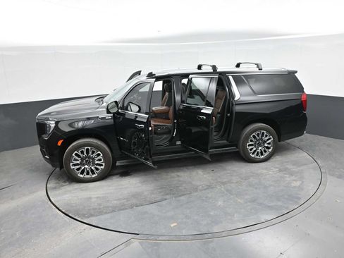 Used 2023 GMC Yukon XL Denali Ultimate AWD/4WD image 60