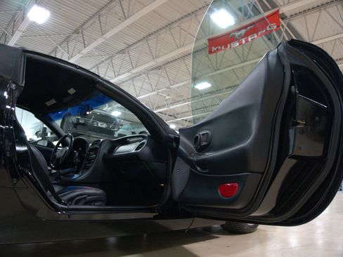 Used 2002 Chevrolet Corvette w/ Preferred Equipment Group2 image 40