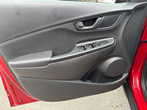Used 2023 Hyundai Kona SEL FWD image 18
