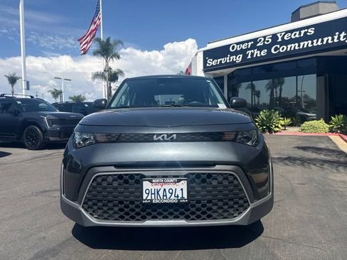 Certified 2023 Kia Soul LX FWD image 2