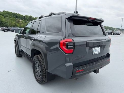 Certified 2025 Toyota 4Runner SR5 AWD/4WD image 9