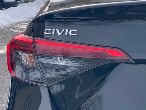 Used 2023 Honda Civic Touring image 16