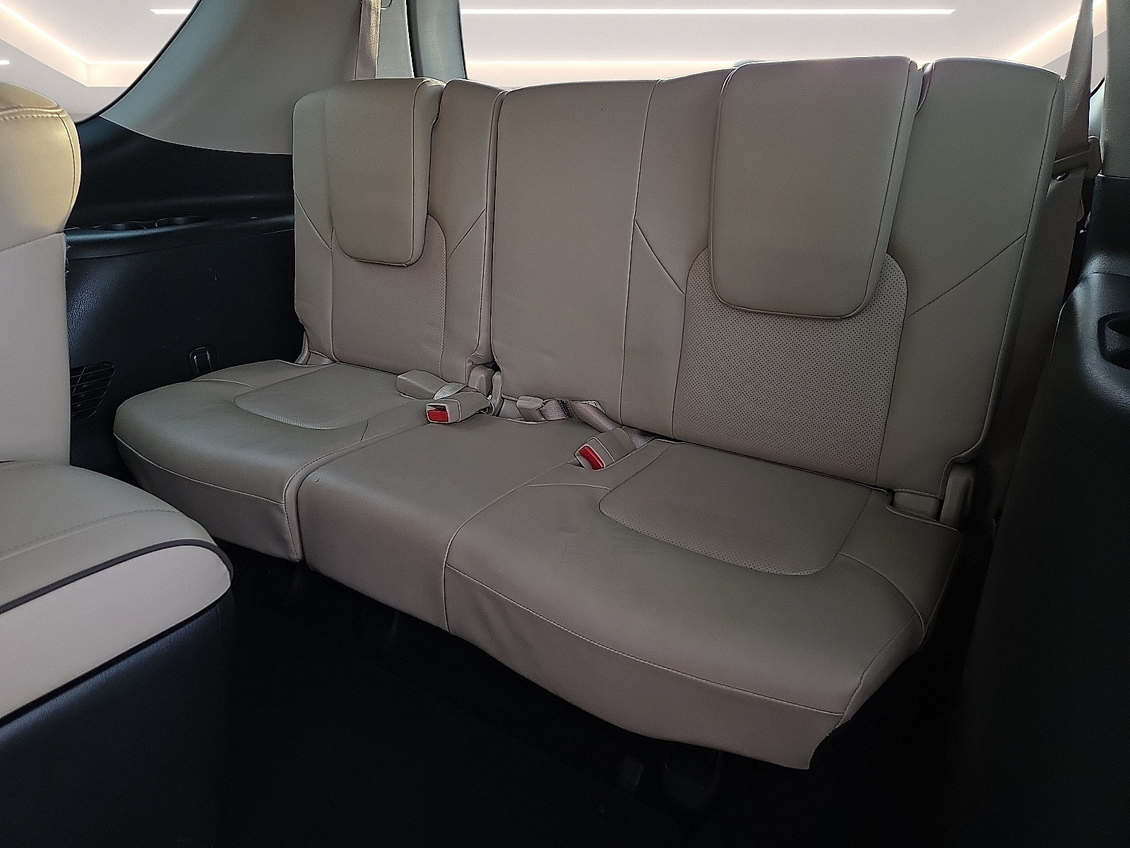 Used 2022 Nissan Armada Platinum w/ Captain's Chairs Package AWD/4WD image 10