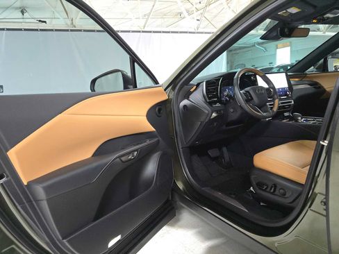 Used 2025 Lexus RX 350 Premium w/ Convenience Package AWD/4WD image 19