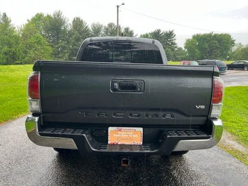 Used 2023 Toyota Tacoma TRD Off-Road AWD/4WD image 4