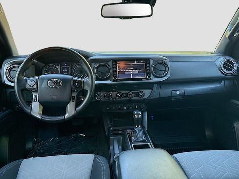 Used 2020 Toyota Tacoma TRD Sport w/ Technology Package AWD/4WD image 21