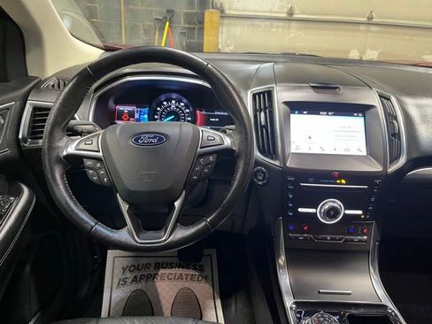 Used 2019 Ford Edge Titanium w/ Equipment Group 301A image 18