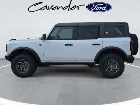 New 2025 Ford Bronco Badlands image 15