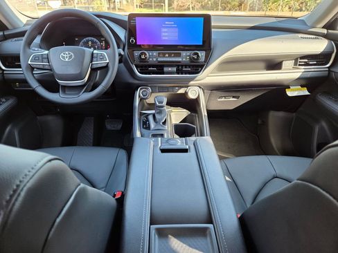 New 2026 Toyota Grand Highlander XLE image 5