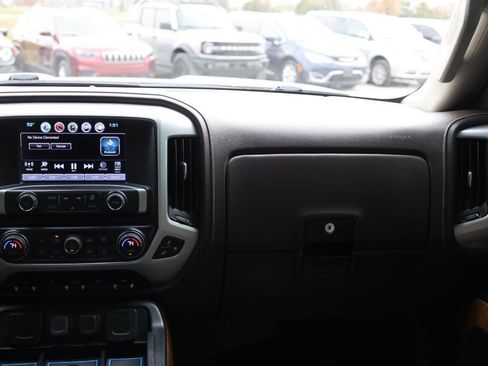 Used 2018 GMC Sierra 1500 SLT image 24