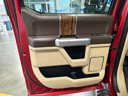 Used 2019 Ford F150 Lariat w/ Equipment Group 502A Luxury AWD/4WD image 25