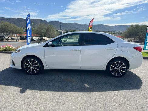 Used 2019 Toyota Corolla SE w/ SE Premium Package FWD image 8