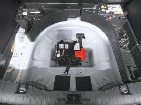 Used 2021 Ford Escape SE image 26