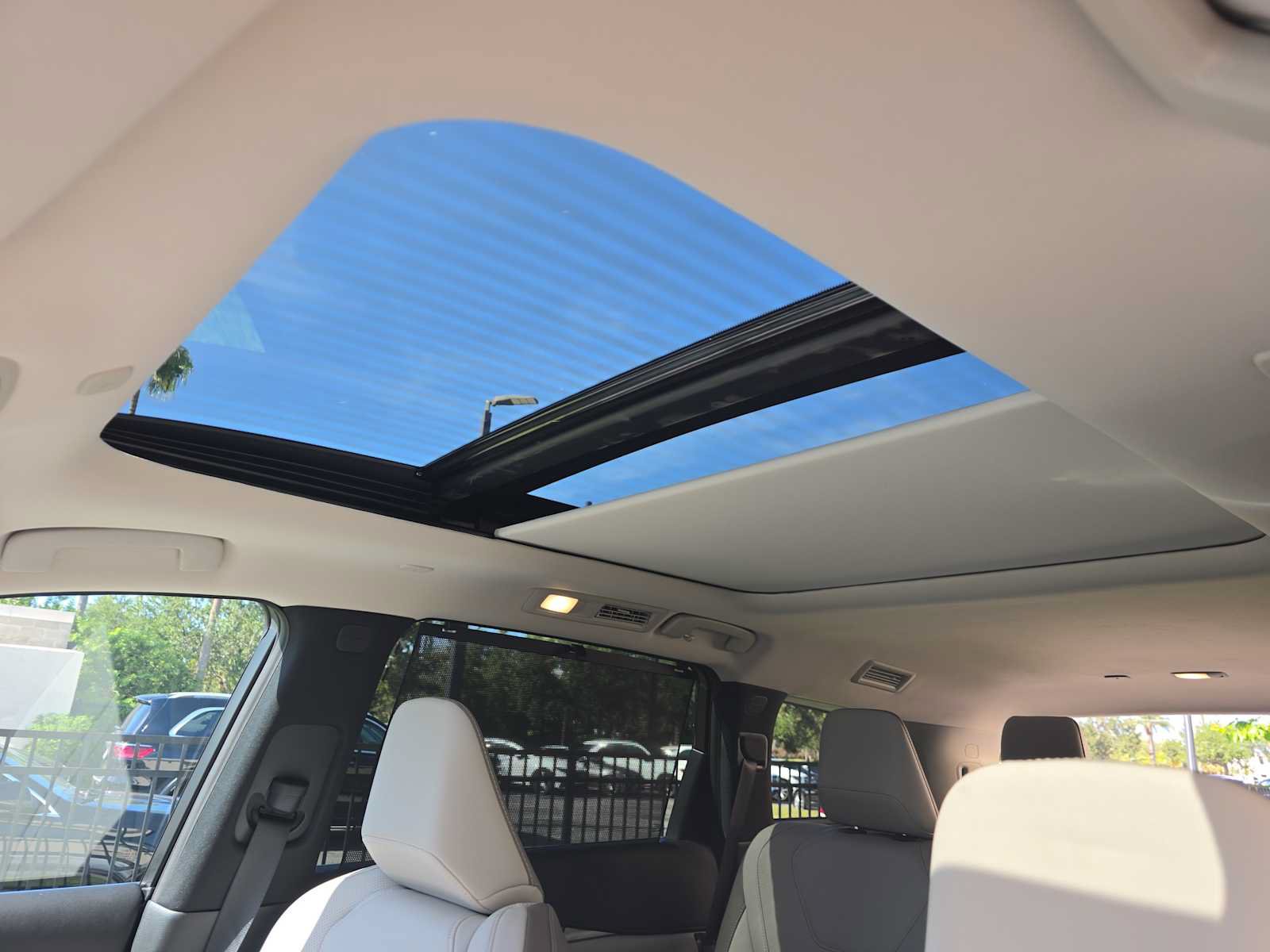 Certified 2026 INFINITI QX60 Luxe w/ Cargo Package FWD image 26