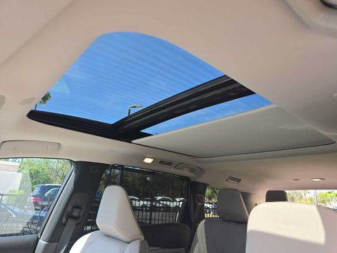 Certified 2026 INFINITI QX60 Luxe w/ Cargo Package FWD image 26