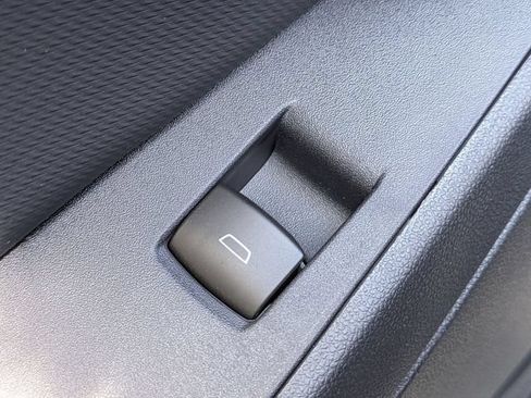 New 2026 Chevrolet Equinox LT FWD image 23