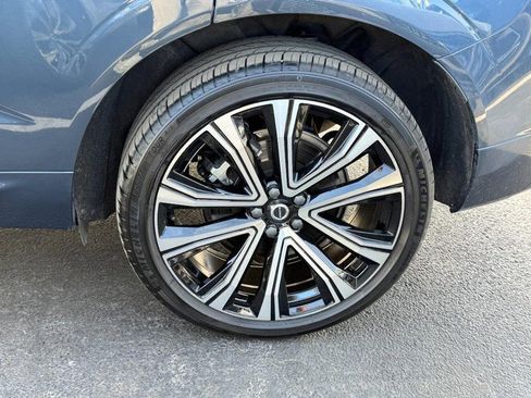 Certified 2023 Volvo XC60 B6 Ultimate w/ Protection Package Premier image 8