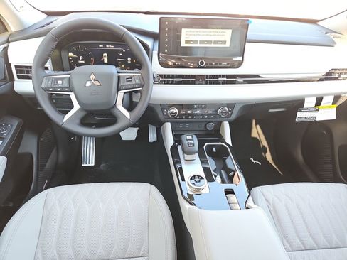 New 2026 Mitsubishi Outlander SEL FWD image 9