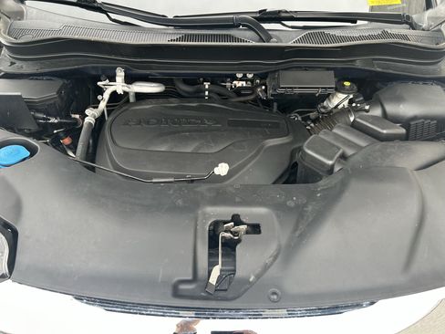Used 2019 Honda Pilot Touring image 12